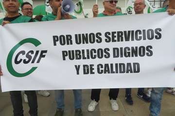 Protesta de los trabajadores del Ayuntamiento de Telde/TA.